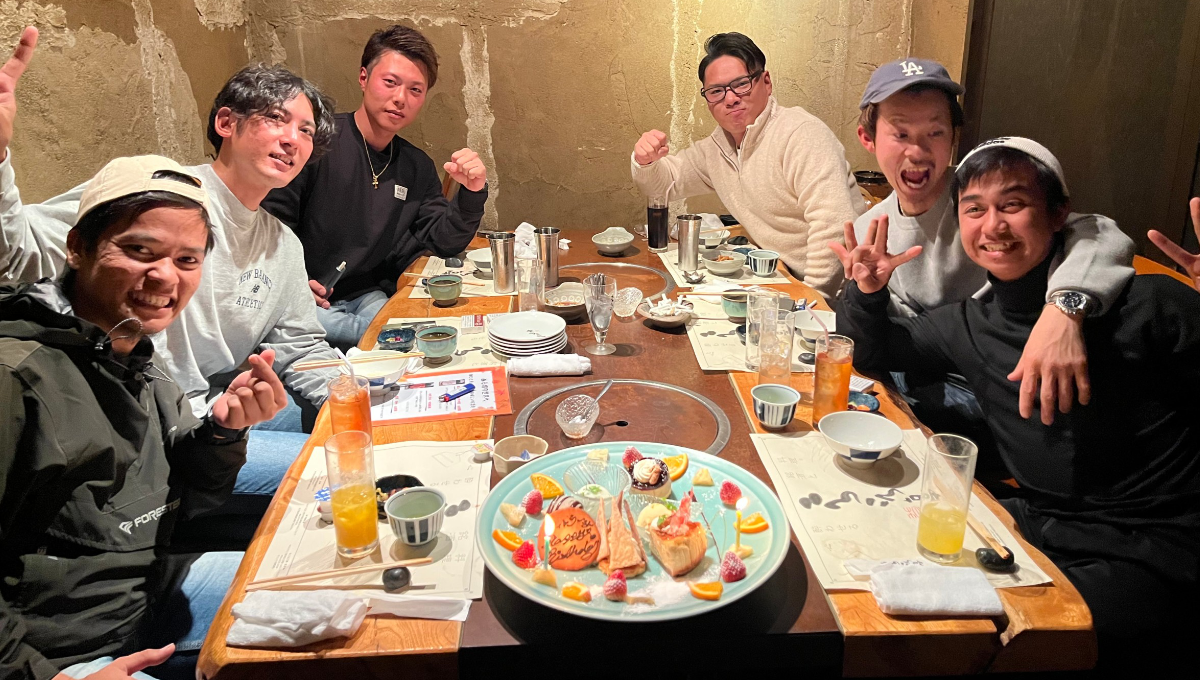 坂本防水の社員の集合写真です。